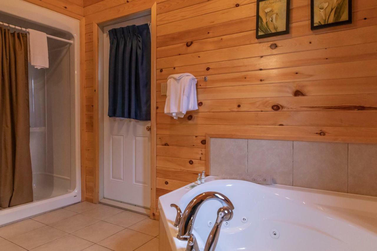 Fairways Cottages Cavendish Extérieur photo