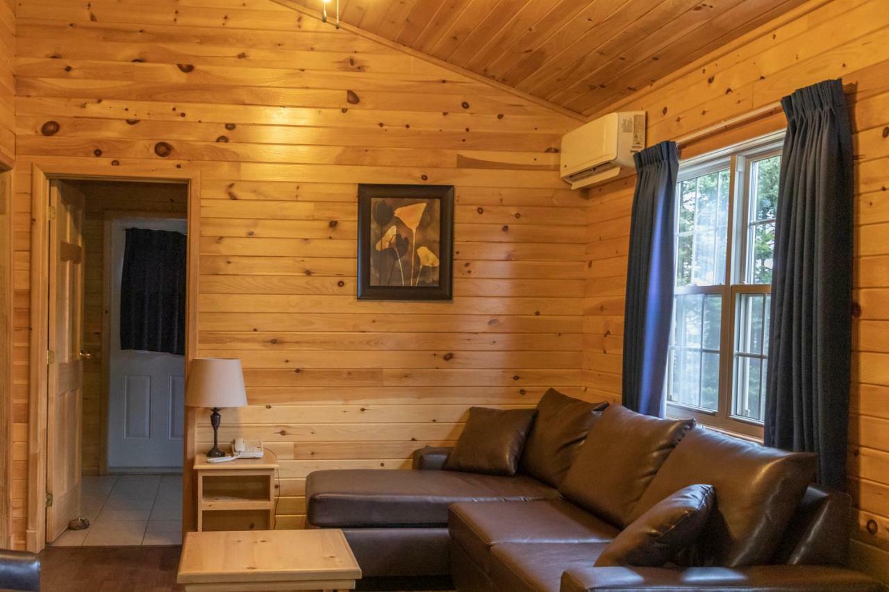 Fairways Cottages Cavendish Extérieur photo