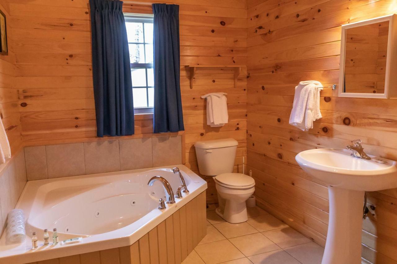 Fairways Cottages Cavendish Extérieur photo