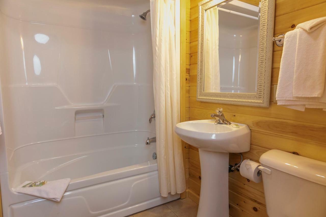 Fairways Cottages Cavendish Extérieur photo