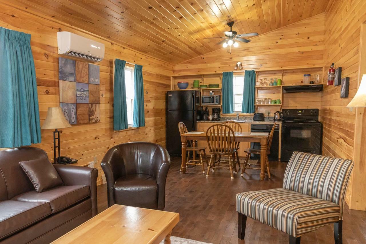 Fairways Cottages Cavendish Extérieur photo