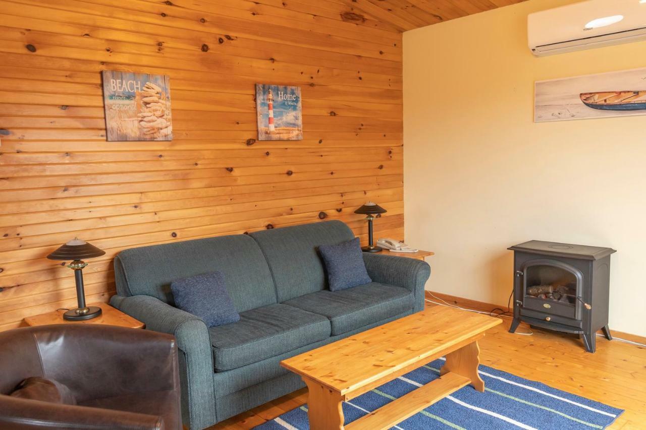 Fairways Cottages Cavendish Extérieur photo