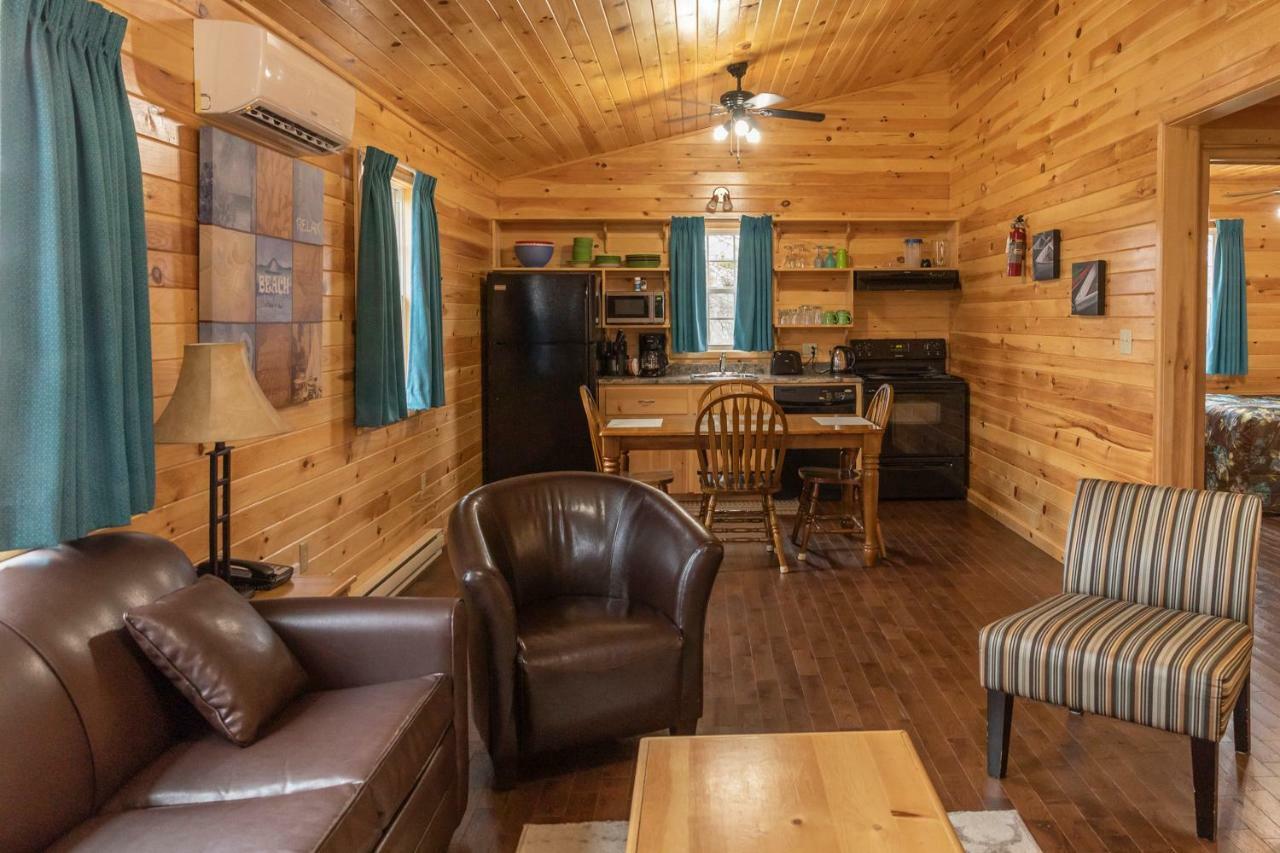 Fairways Cottages Cavendish Extérieur photo